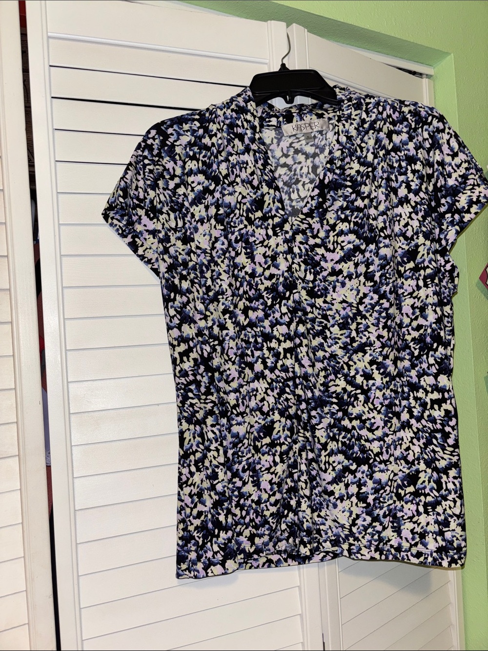 Kasper Black Floral V-Neck Blouse with Lavender & Cream Accents